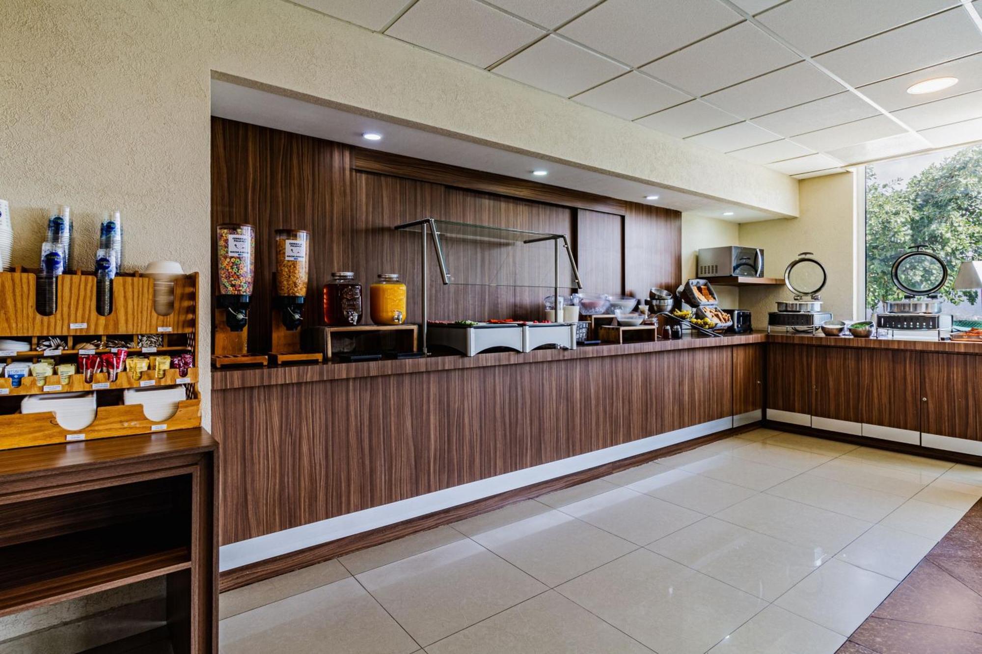 City Express By Marriott Tuxtla Gutiérrez Exteriör bild